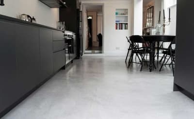 Scopri di più sull'articolo Cosa sono i pavimenti in resina cementizia e quanto costano?